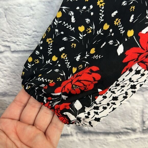 Libby Edelman Mixed Patchwork Floral Lace Up Front Long Sleeve Blouse Size Large - Picture 4 of 10